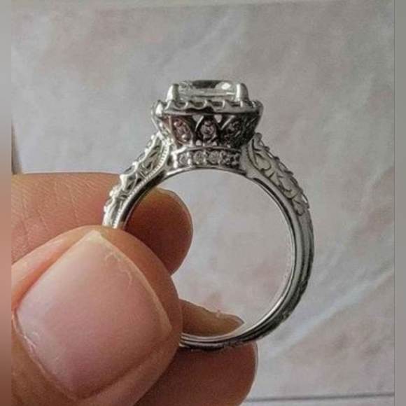 Tacori Wedding Ring - Picture 3 of 7